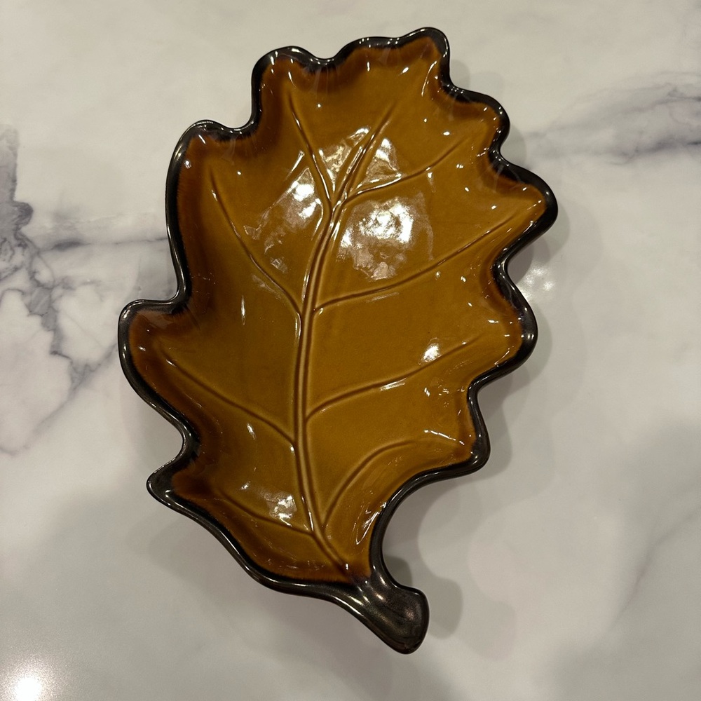 Ceramic Oak Leaf Platter